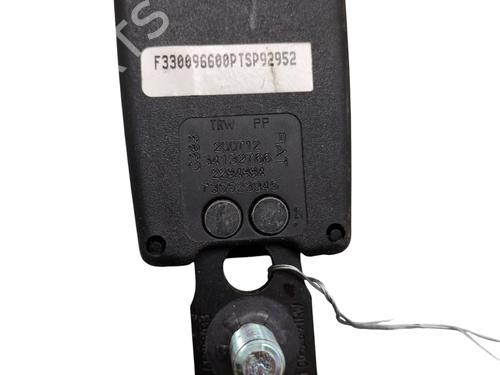 Used Seat buckle FIAT 500L (351_, 352_) 1.3 D Multijet (199LXY1A, 199LXY11) (84 hp) 28276986