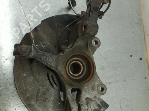 Used Left front steering knuckle FORD FIESTA VII (HJ, HF) 1.0 EcoBoost (101 hp) 25104461