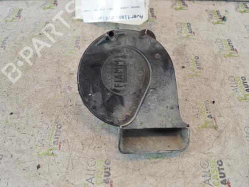 Used Horn MERCEDES-BENZ C-CLASS (W202) C 180 (202.018) (122 hp) 25097431