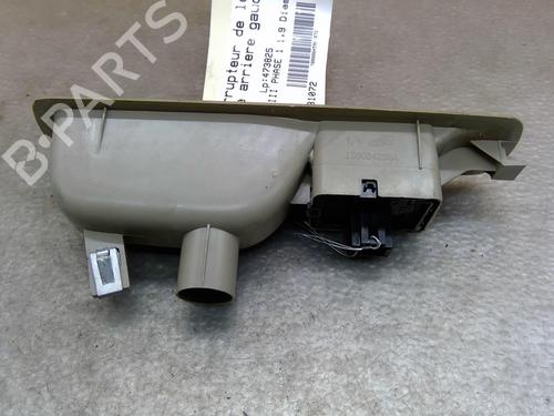 left-rear-window-switch-renault-megane-iii-hatchback-bz01_-b3_-2008-25110894 main image