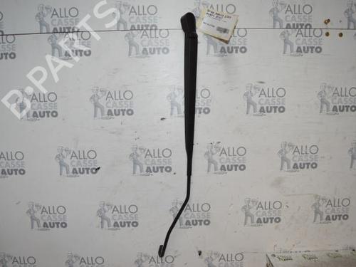 Used Front windshield wiper arm CITROËN C2 (JM_) 1.1 (60 hp) 25097664
