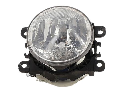 right-front-fog-light-renault-megane-iv-hatchback-b9amn_-2015-36542467 main image