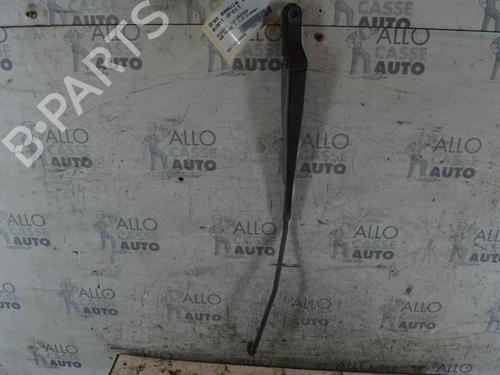 Used Front windshield wiper arm PEUGEOT 406 (8B) 1.9 TD (90 hp) 25115187