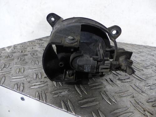Right front fog light KIA CARENS II MPV (FJ) 2.0 CRDi | BP25107570C31 