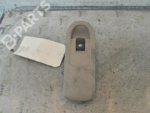 Used Right front window switch Right front window switch RENAULT SCÉNIC II (JM0/1_) [2003-2010] 10612053 10612053