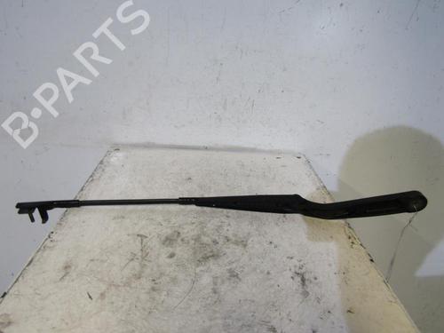 Used Front windshield wiper arm Front windshield wiper arm VW POLO IV (9N_, 9A_) 1.9 SDI (64 hp) 25107141 25107141