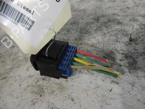 Used Right front window switch CITROËN XSARA Coupe (N0) 1.9 D (70 hp) 25105436