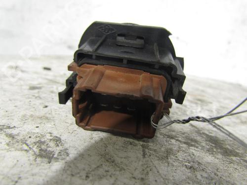 Used Right front window switch Right front window switch RENAULT LAGUNA II (BG0/1_) 1.9 dCi (BG08, BG0G) (120 hp) 25096184 25096184