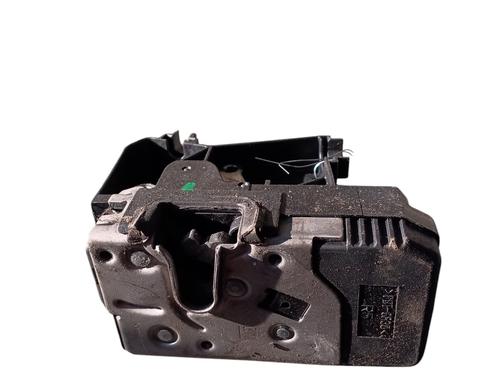 Used Front right lock RENAULT TRAFIC II Bus (JL) [2001-2025]  25098252