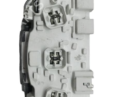 interior-roof-light-citroen-c4-cactus-2014-25103678 main image