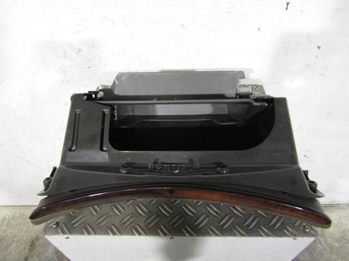Used Glove box Glove box VOLVO V70 II (285) D5 (185 hp) 25066015 25066015