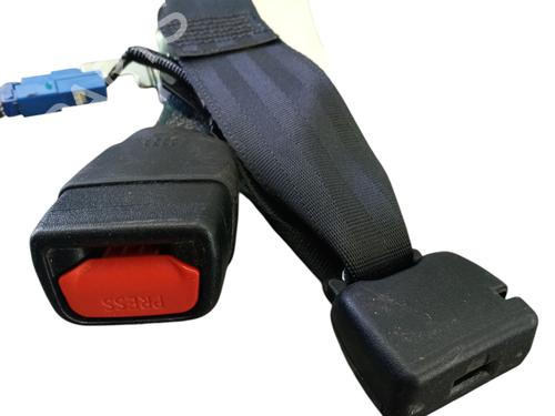 Seat buckle TOYOTA YARIS (_P13_) 1.5 Hybrid (NHP130_, NHP130) | BP29429109I32 