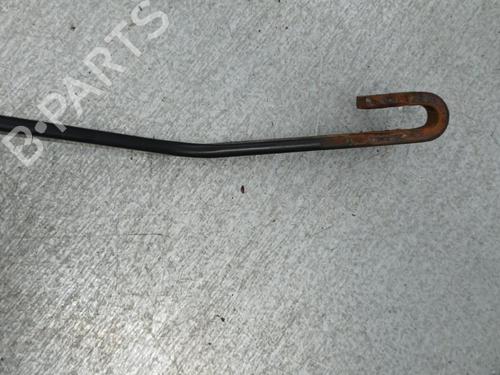 Used Front windshield wiper arm NISSAN NV200 Van 1.5 dCi 90 (M20, M20N, M20M) (90 hp) 25103457
