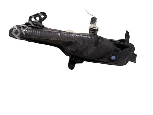 right-front-indicator-renault-megane-iv-hatchback-b9amn_-2015-33037611 main image