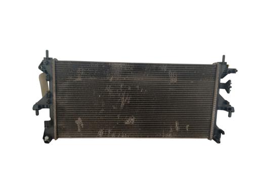 Used Water radiator Water radiator 37749013 37749013