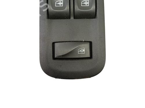 left-front-window-switch-dacia-duster-hs_-2010-2011-2012-2013-2014-2015-2016-2017-2018-32195977 main image