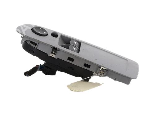 Left front window switch BMW 1 (E81) 118 i | BP35938069I27 - Image 2