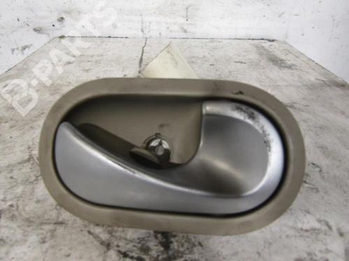 Used Front right interior door handle Front right interior door handle RENAULT MODUS / GRAND MODUS (F/JP0_) 1.5 dCi (FP0F, JP0F) (86 hp) 10592593 10592593