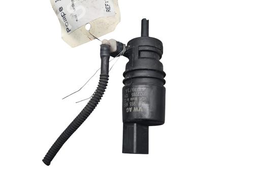 washer-pump-audi-a4-b8-8k2-2007-2008-2009-2010-2011-2012-2013-2014-2015-2016-2017-25061484 main image