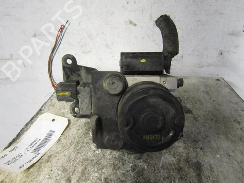 Used ABS pump CHEVROLET AVEO / KALOS Hatchback (T200) 1.4 16V (94 hp) 25105561