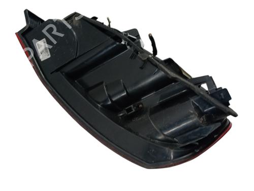 Venstre baglygte PEUGEOT 407 (6D_) 2.0 HDi 135 (6DRHRH, 6DRHRE, 6DRHRG, 6DRHRJ) (136 hp) 31270457