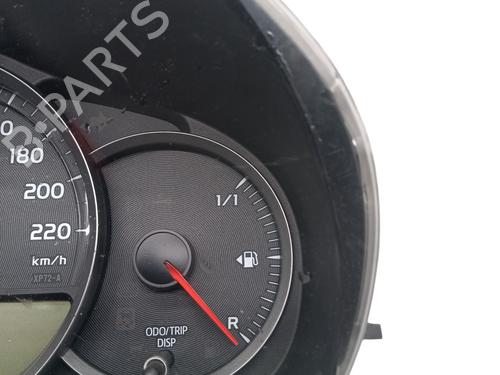 Instrument cluster TOYOTA YARIS (_P13_) 1.3 (NSP130_, NSP130) | BP30819970C47