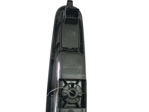Used Right rear window switch Right rear window switch PEUGEOT 3008 I MPV (0U_) 1.6 VTi (120 hp) 28498450 28498450