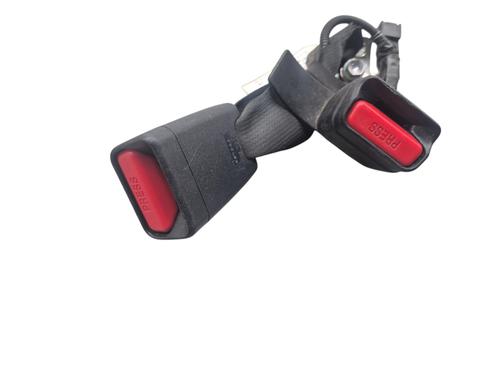 Sikkerhedssele-spænde TOYOTA AURIS (_E18_) 1.8 Hybrid (ZWE186_, ZWE186R) (136 hp) 30971637