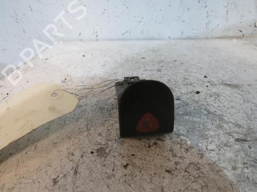 Used Front left interior door handle RENAULT KANGOO (KC0/1_) 1.4 (KC0C, KC0H, KC0B, KC0M) (75 hp) 25110173