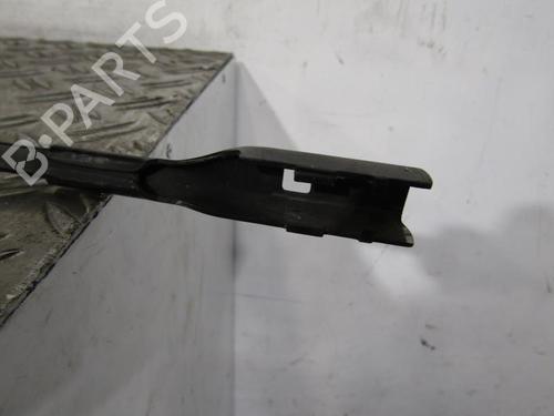 Used Front windshield wiper arm Front windshield wiper arm AUDI A4 B8 (8K2) 2.0 TDI (120 hp) 25113145 25113145