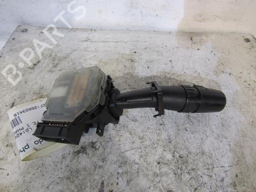 Switch HYUNDAI SANTA FÉ I (SM) 2.0 CRDi 4x4 | BP25105882I30