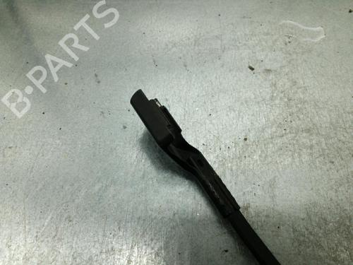 Used Front windshield wiper arm PEUGEOT 3008 I MPV (0U_) 1.6 HDi (109 hp) 25078055