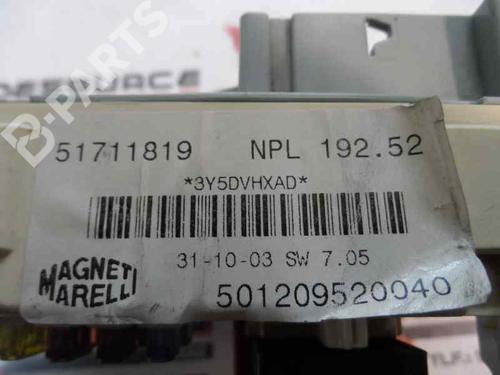 Fuse box FIAT STILO (192_) 1.9 D Multijet | BP353647E1 