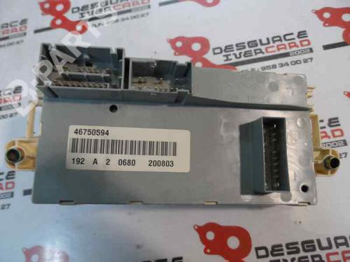 Fuse box FIAT STILO (192_) 1.9 D Multijet | BP353647E1 