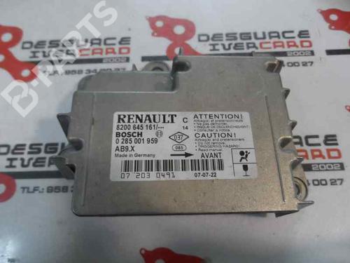 Used ECU airbags RENAULT CLIO III (BR0/1, CR0/1) 1.5 dCi (BR0H, CR0H, CR1S, BR1S) (106 hp) 585725