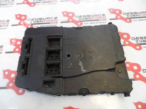 Used Fuse box RENAULT SCÉNIC II (JM0/1_) 1.5 dCi (JM0F) (82 hp) 585964