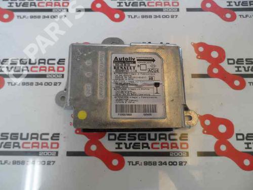 Airbag module RENAULT MEGANE II (BM0/1_, CM0/1_) 1.6 16V (112 hp) 2590632