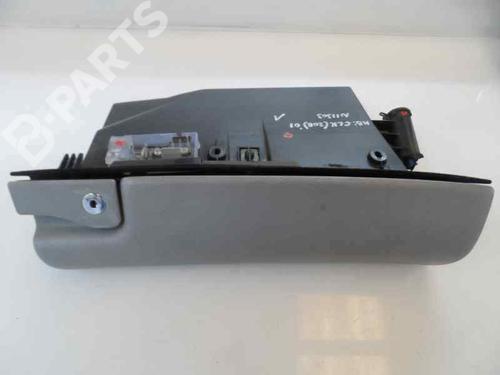 Used Glove box MERCEDES-BENZ CLK (C208) CLK 230 Kompressor (208.347) (193 hp) 355510
