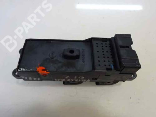 Left front window switch NISSAN PRIMERA Hatchback (P11)  | BP1369374I27 