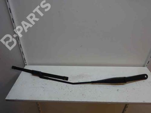 Used Front windshield wiper arm FORD FIESTA VI (CB1, CCN) 1.4 TDCi (68 hp) 3468919