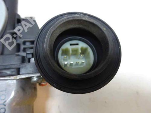Front right window mechanism TOYOTA YARIS (_P9_) 1.4 D-4D (NLP90_, NLP90R) | BP1030390C23 