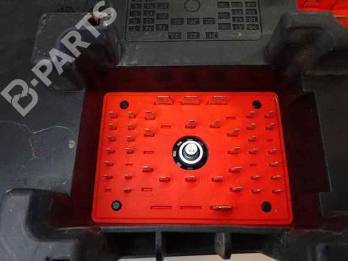Fuse box OPEL VECTRA C (Z02) 2.2 DTI 16V (F69) | BP1042629E1 