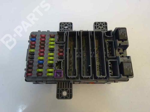 Used Fuse box HONDA CIVIC VIII Hatchback (FN, FK) 2.2 CTDi (FK3) (140 hp) 1145139
