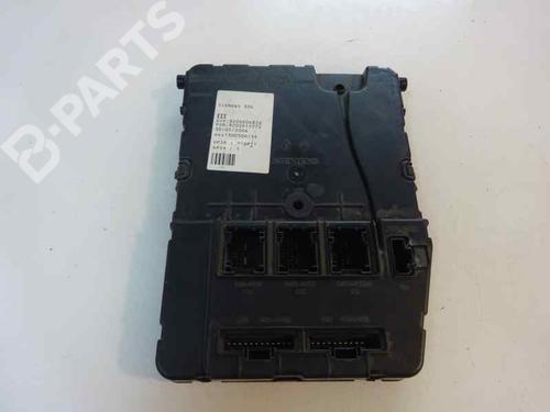 Used Fuse box RENAULT MEGANE II (BM0/1_, CM0/1_) 1.5 dCi (BM02, BM13, BM2A, CM02, CM13) (101 hp) 2302578