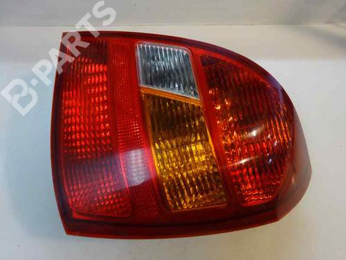 Used Right taillight HYUNDAI ELANTRA III (XD) [2000-2006]  2280128