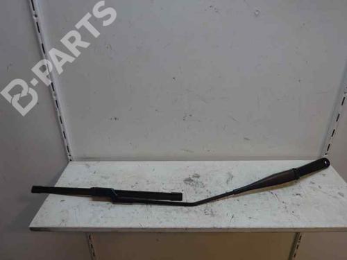 Used Front windshield wiper arm FORD FIESTA VI (CB1, CCN) 1.5 TDCi (75 hp) 3469245
