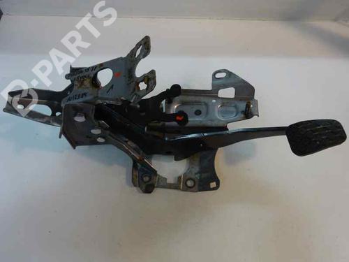 Used Break pedal FORD FIESTA VI (CB1, CCN) 1.5 TDCi (75 hp) 8797465