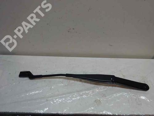 Used Front windshield wiper arm FORD FIESTA VI (CB1, CCN) 1.5 TDCi (75 hp) 3469260