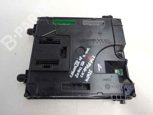 Used Fuse box RENAULT LAGUNA III Grandtour (KT0/1) [2007-2015]  4026108