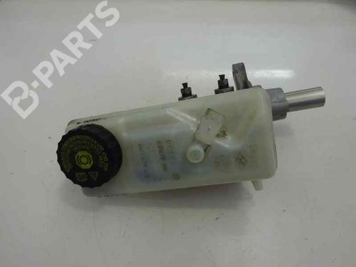 Used Brake master cylinder RENAULT KANGOO / GRAND KANGOO II (KW0/1_) [2008-2025]  4492165